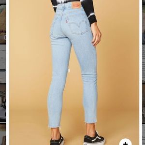 Levi’s Wedgie Skinny Jeans